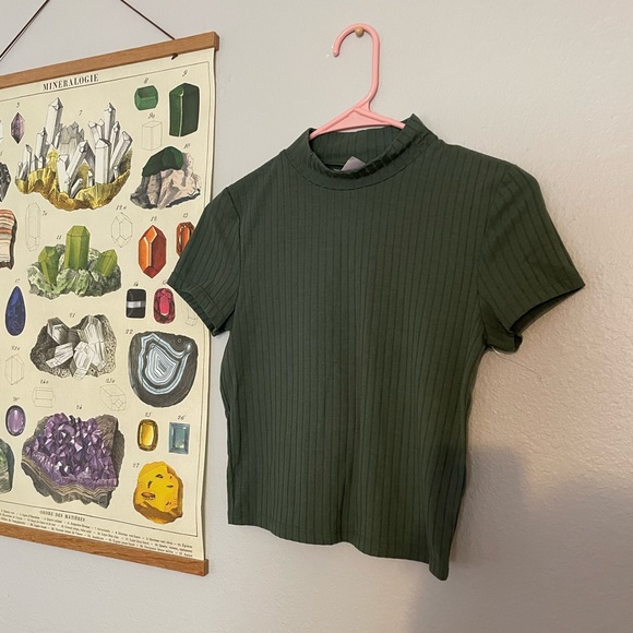 Green ribbed cropped pant set - Picture 2 of 3